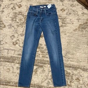 Levi’s 710 jeans